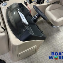 Premier Pontoons Navigator 220
