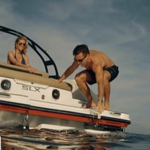Sea Ray 230 SLX