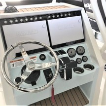 Ranger boats 2400 bay