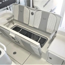 Ranger boats 2400 bay