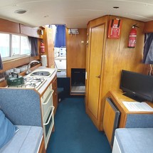 Amber boats amsterdam cruiser style wide beam barge