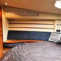 Azimut 46