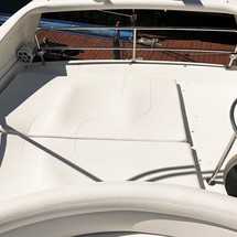 Azimut 46