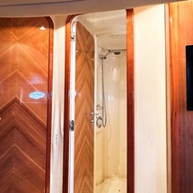 Azimut 46