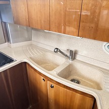 Azimut 46