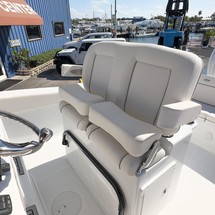 Sea Ray hunt ultra 211