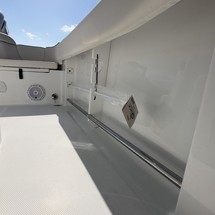 Sea Ray hunt ultra 211
