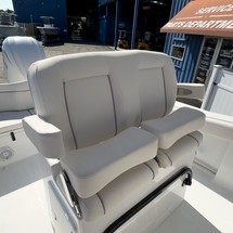 Sea Ray hunt ultra 211