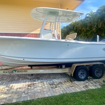 Sea Ray hunt ultra 211
