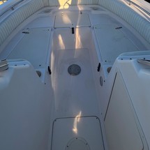 Grady-White Freedom 225
