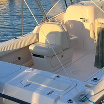 Grady-White Freedom 225