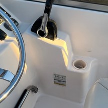 Grady-White Freedom 225