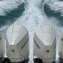 Boston Whaler 380 Outrage