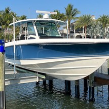 Boston Whaler 380 Outrage