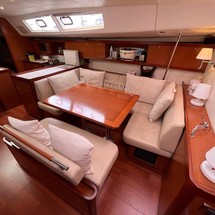 Beneteau Oceanis 54
