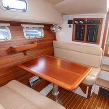 Mjm yachts 40z