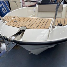 Quicksilver Activ 675 Open