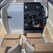 Quicksilver Activ 675 Open