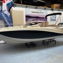 Quicksilver Activ 675 Open