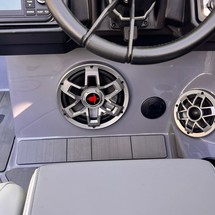 Axis T22