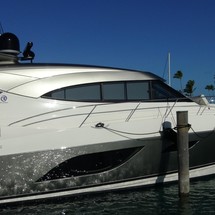 Riviera 6000 Sport Yacht