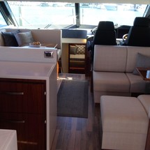 Riviera 6000 Sport Yacht