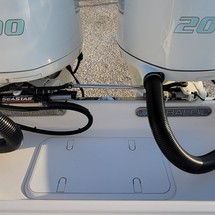 Robalo centre console r272