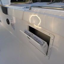 Robalo centre console r272