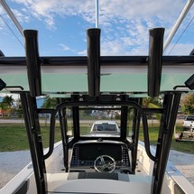 Robalo centre console r272