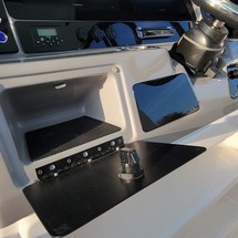 Robalo centre console r272