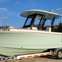 Robalo centre console r272