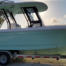 Robalo centre console r272