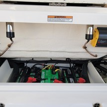 Robalo centre console r272