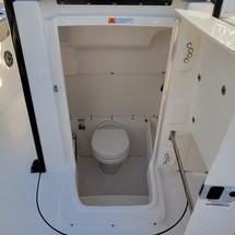 Robalo centre console r272