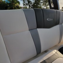 Robalo centre console r272