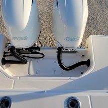 Robalo centre console r272
