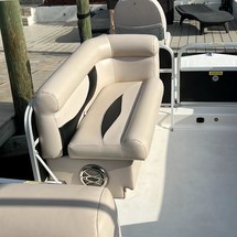 Hurricane fundeck 232