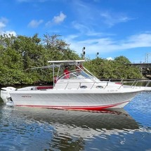 Pro-line 2950 mid cabin