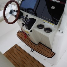 Everglades 243 cc