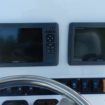 Sea Ray hunt ultra 211