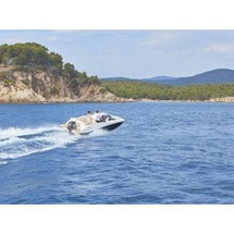 Quicksilver Activ 555 Cabin