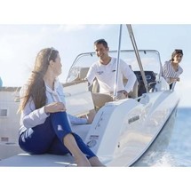 Quicksilver Activ 675 Sundeck