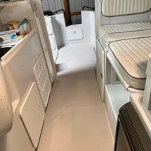 Glacier bay isle runner blue hull 2670