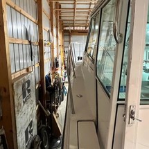 Glacier bay isle runner blue hull 2670