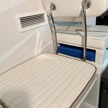 Glacier bay isle runner blue hull 2670