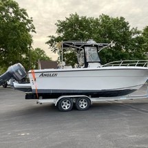 Angler Pro Boats 2900 center console