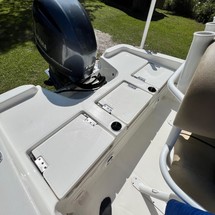 Nauticstar 211