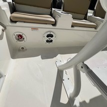 Nauticstar 211