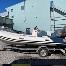 Valiant 520