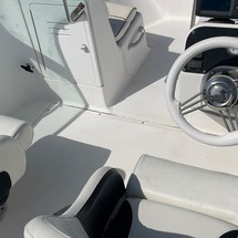 Boston Whaler 170 Dauntless